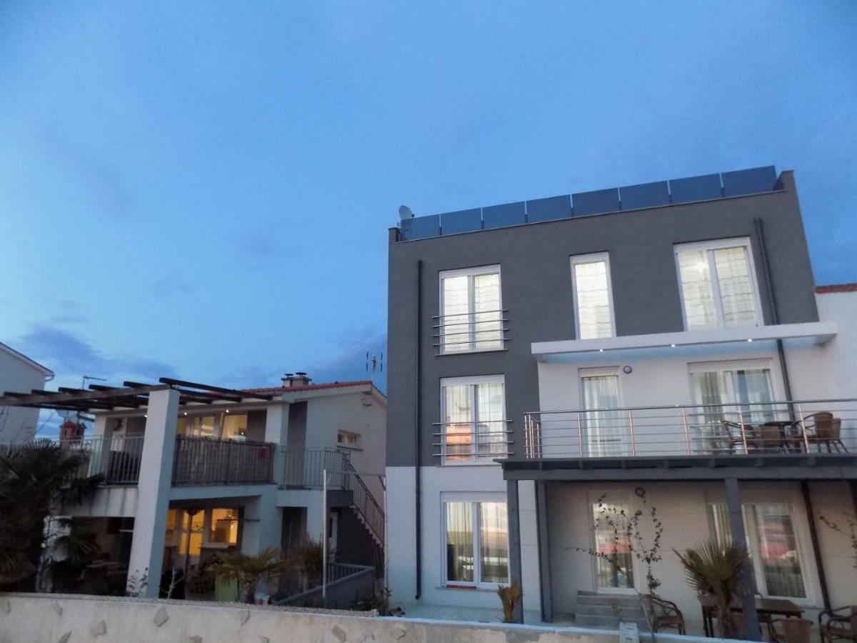 Apartament Erzen *